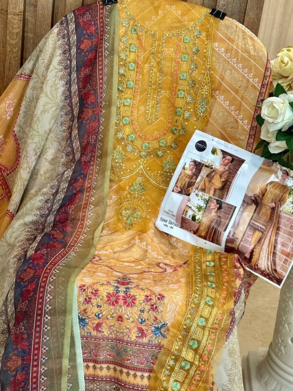 MEHBOOB TEX 1082 SANA SAFINAZ VOL 4 MUSLIN DIGITAL PRINT PAKISTANI SUITS COLLECTION