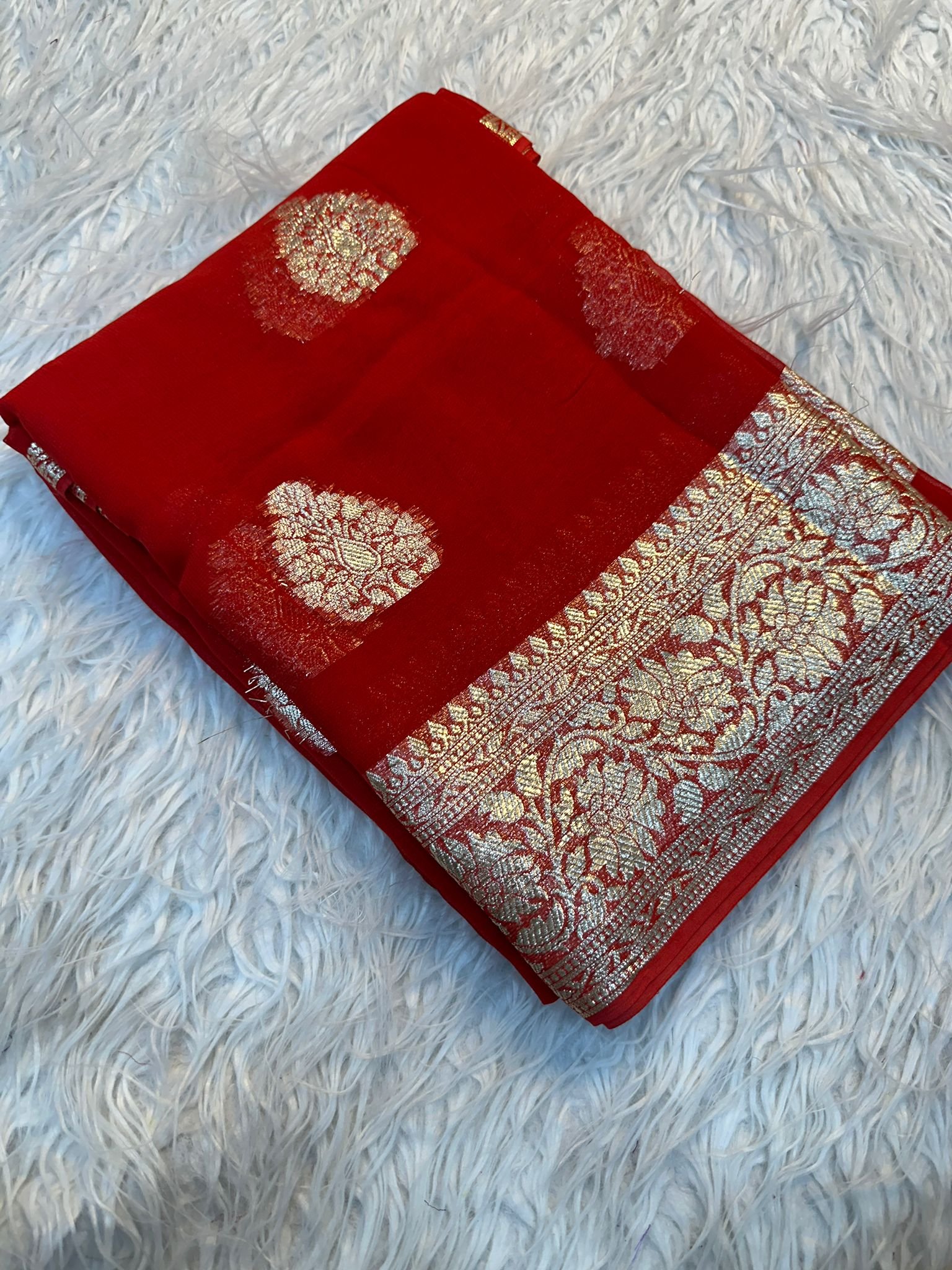 SWS VISCOSE GEORGETTE SAREE WITH VISCOSE GEORGETTE RUNNING BLOUSE SWS VISCOSE GEORGETTE SAREE WITH VISCOSE GEORGETTE RUNNING BLOUSE - Image 3