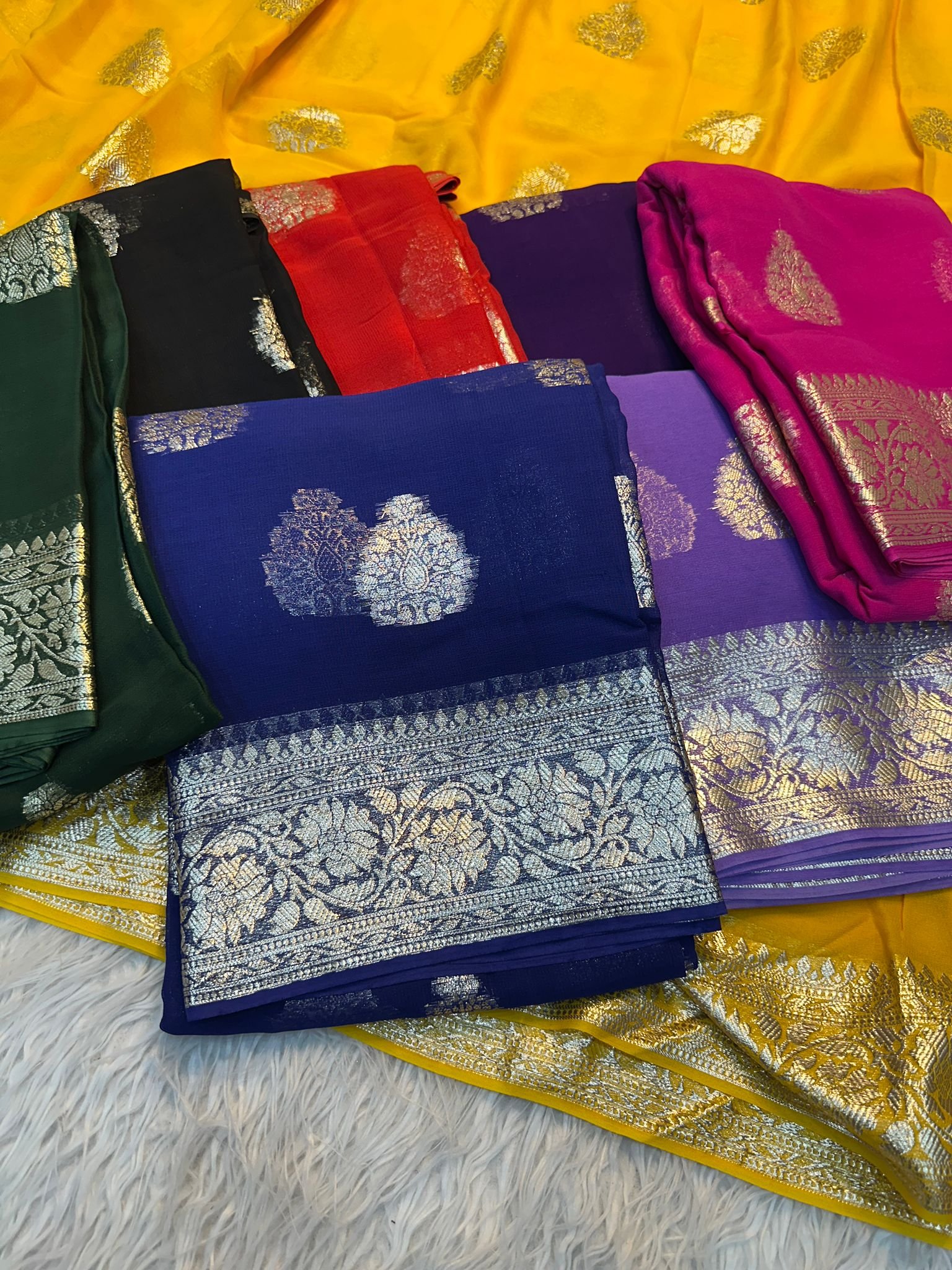 SWS VISCOSE GEORGETTE SAREE WITH VISCOSE GEORGETTE RUNNING BLOUSE SWS VISCOSE GEORGETTE SAREE WITH VISCOSE GEORGETTE RUNNING BLOUSE