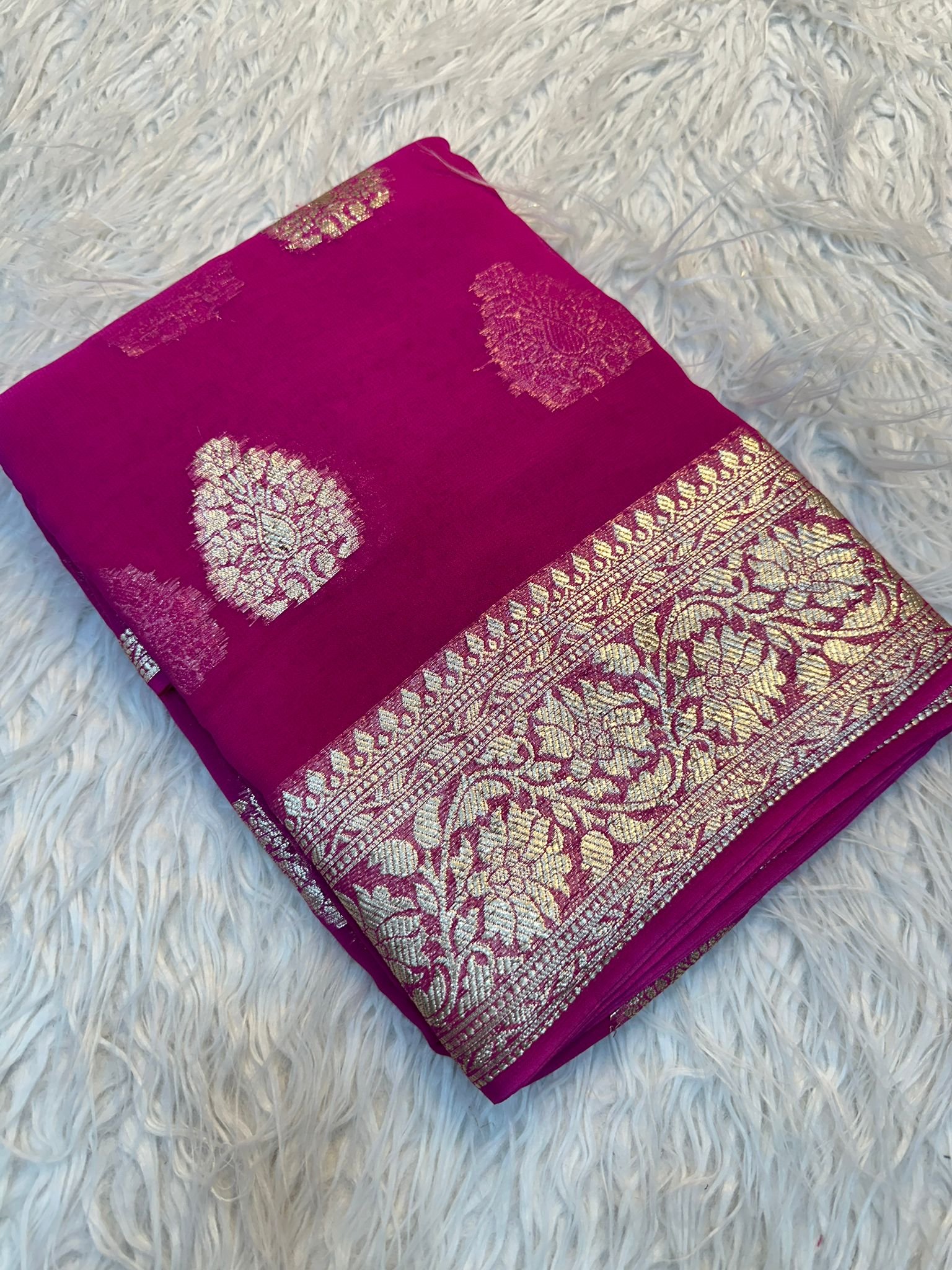 SWS VISCOSE GEORGETTE SAREE WITH VISCOSE GEORGETTE RUNNING BLOUSE SWS VISCOSE GEORGETTE SAREE WITH VISCOSE GEORGETTE RUNNING BLOUSE - Image 5